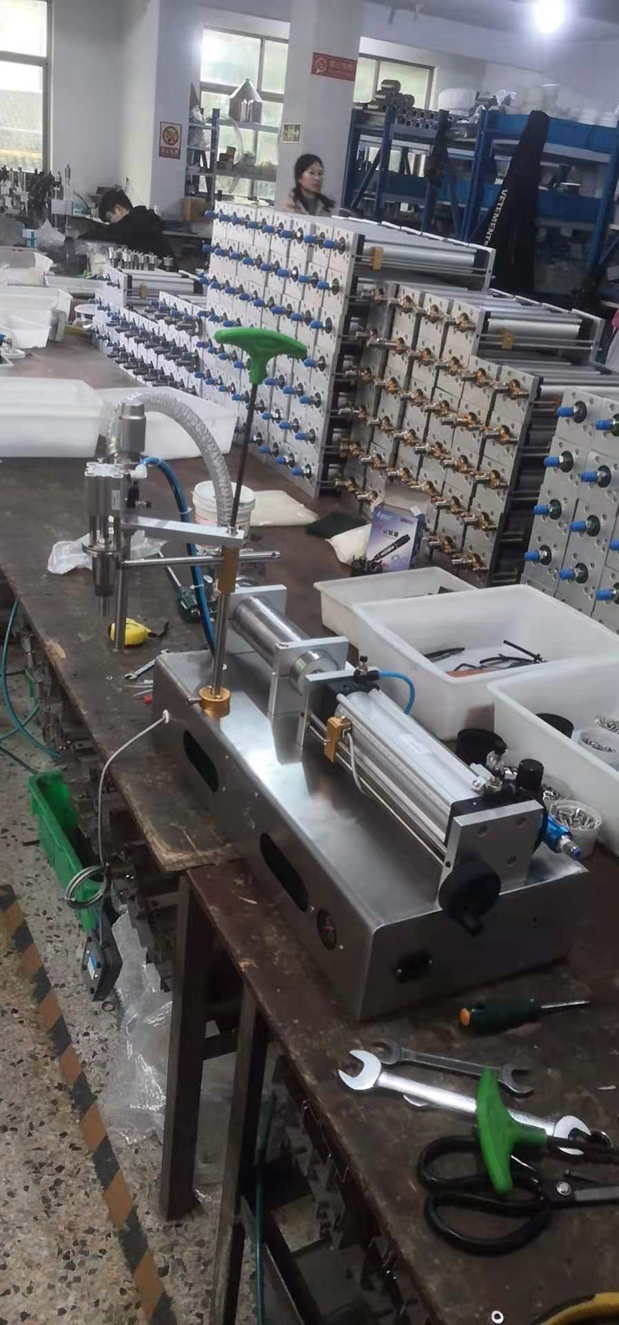 bottle filling machine