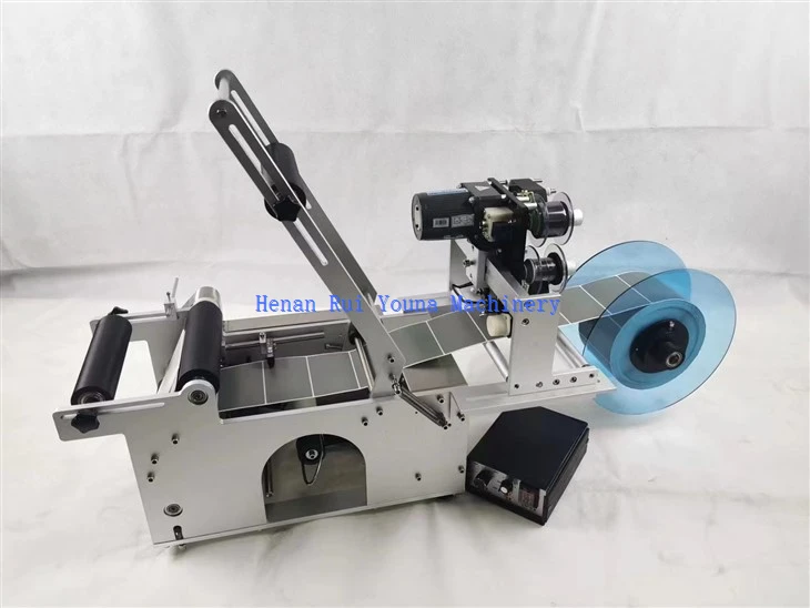 Semi Automatic Round Bottle Stick Labeling Machine